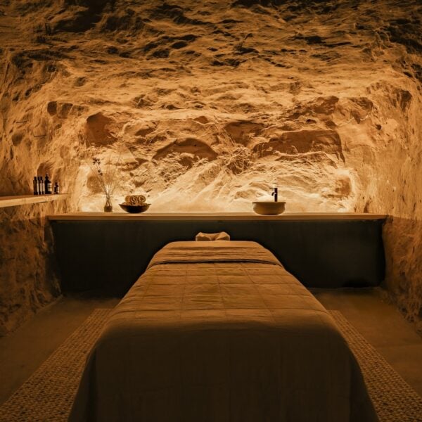 Massage Cave
